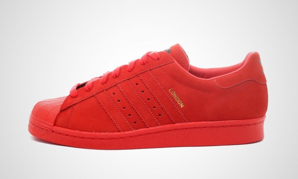 superstar en daim rouge